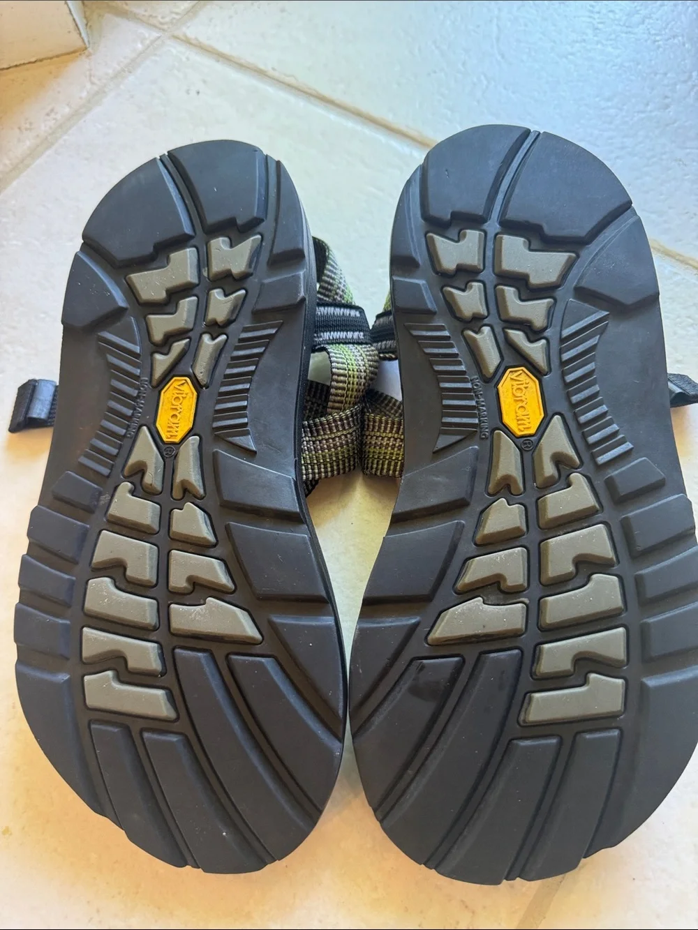 Chaco Classic Mens Sandals Size 9 Green Brown Vibram USA Made